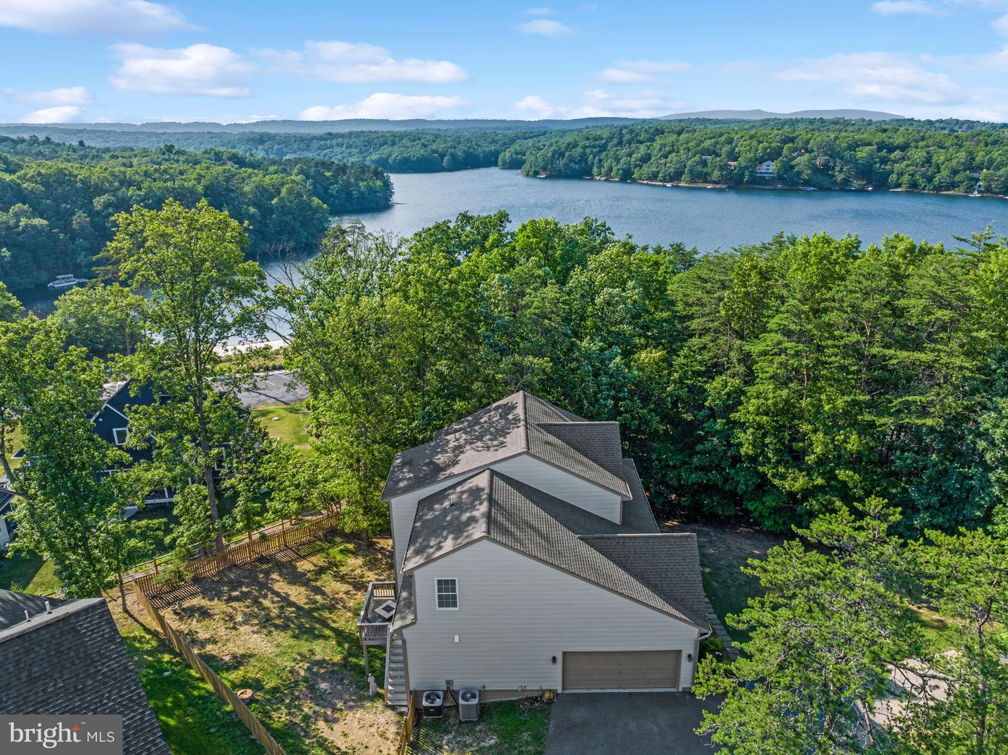 514 SLEIGH DR, CROSS JUNCTION, Virginia 22625, 4 Bedrooms Bedrooms, 10 Rooms Rooms,2 BathroomsBathrooms,Residential,For sale,514 SLEIGH DR,VAFV2039980 MLS # VAFV2039980