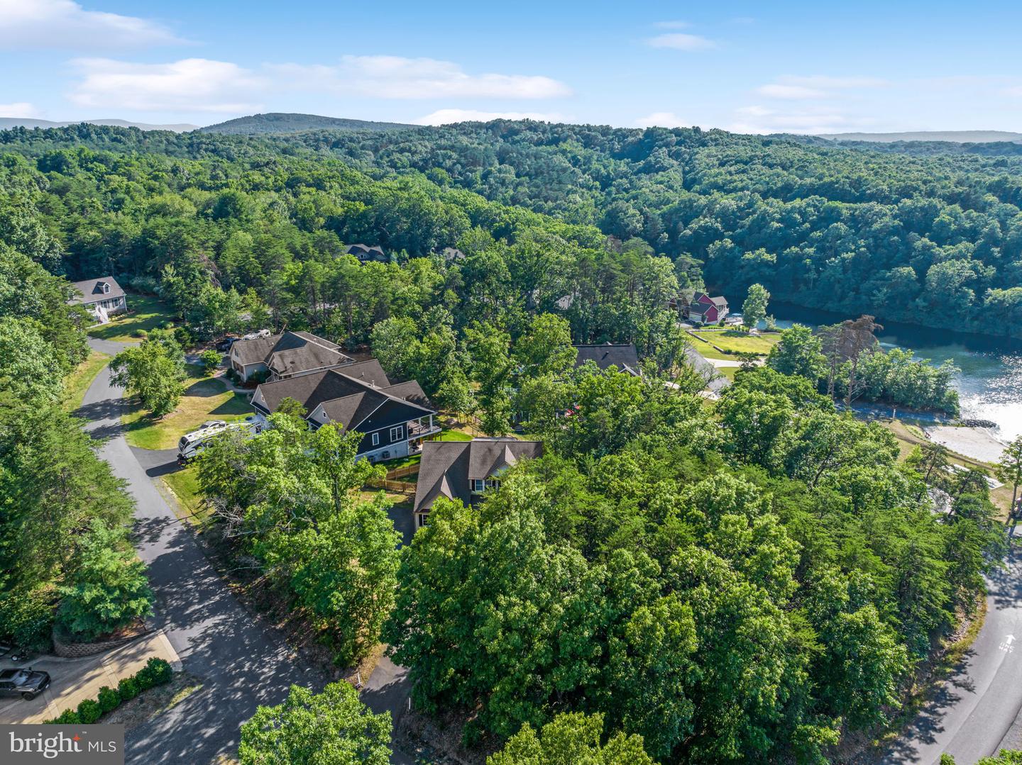 514 SLEIGH DR, CROSS JUNCTION, Virginia 22625, 4 Bedrooms Bedrooms, 10 Rooms Rooms,2 BathroomsBathrooms,Residential,For sale,514 SLEIGH DR,VAFV2039980 MLS # VAFV2039980