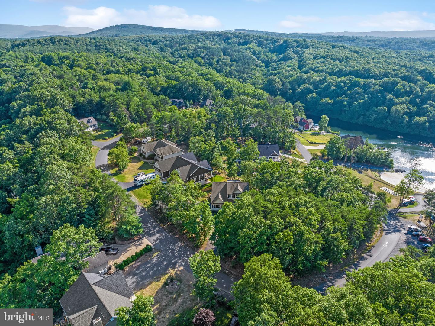 514 SLEIGH DR, CROSS JUNCTION, Virginia 22625, 4 Bedrooms Bedrooms, 10 Rooms Rooms,2 BathroomsBathrooms,Residential,For sale,514 SLEIGH DR,VAFV2039980 MLS # VAFV2039980