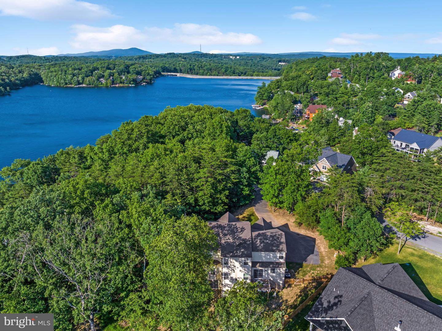 514 SLEIGH DR, CROSS JUNCTION, Virginia 22625, 4 Bedrooms Bedrooms, 10 Rooms Rooms,2 BathroomsBathrooms,Residential,For sale,514 SLEIGH DR,VAFV2039980 MLS # VAFV2039980