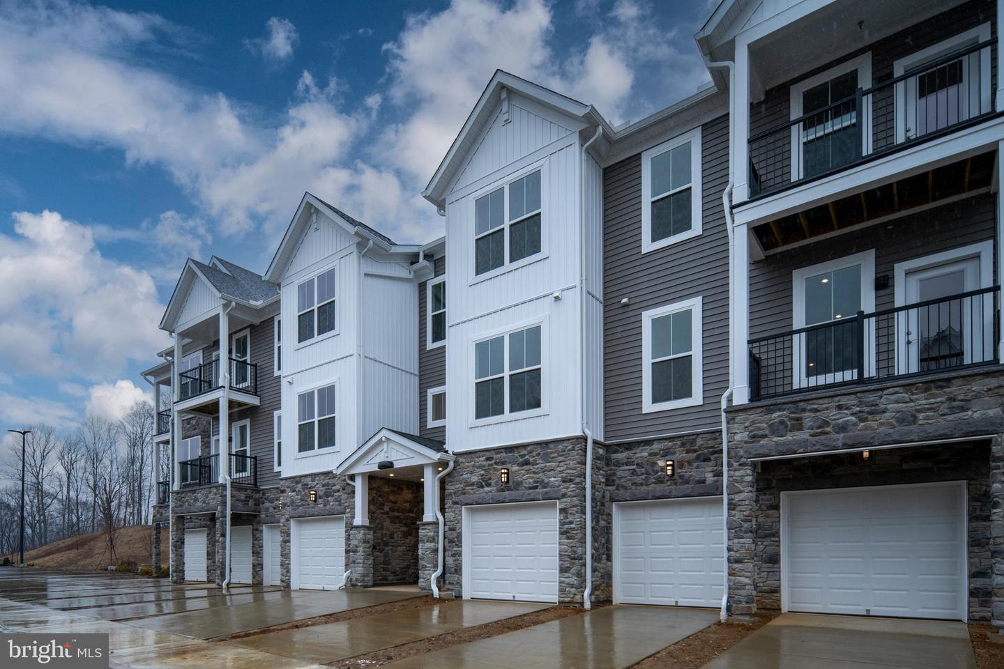 29 HYSSOP WAY #401, STAFFORD, Virginia 22554, 3 Bedrooms Bedrooms, ,2 BathroomsBathrooms,Residential,For sale,29 HYSSOP WAY #401,VAST2046682 MLS # VAST2046682