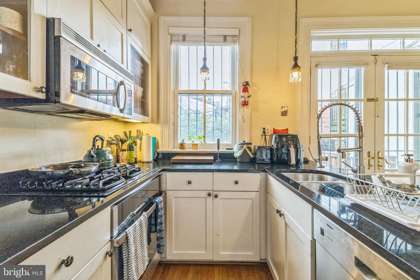 1414 SWANN ST NW, WASHINGTON, District Of Columbia 20009, 3 Bedrooms Bedrooms, 6 Rooms Rooms,2 BathroomsBathrooms,Residential,For sale,1414 SWANN ST NW,DCDC2249250 MLS # DCDC2249250