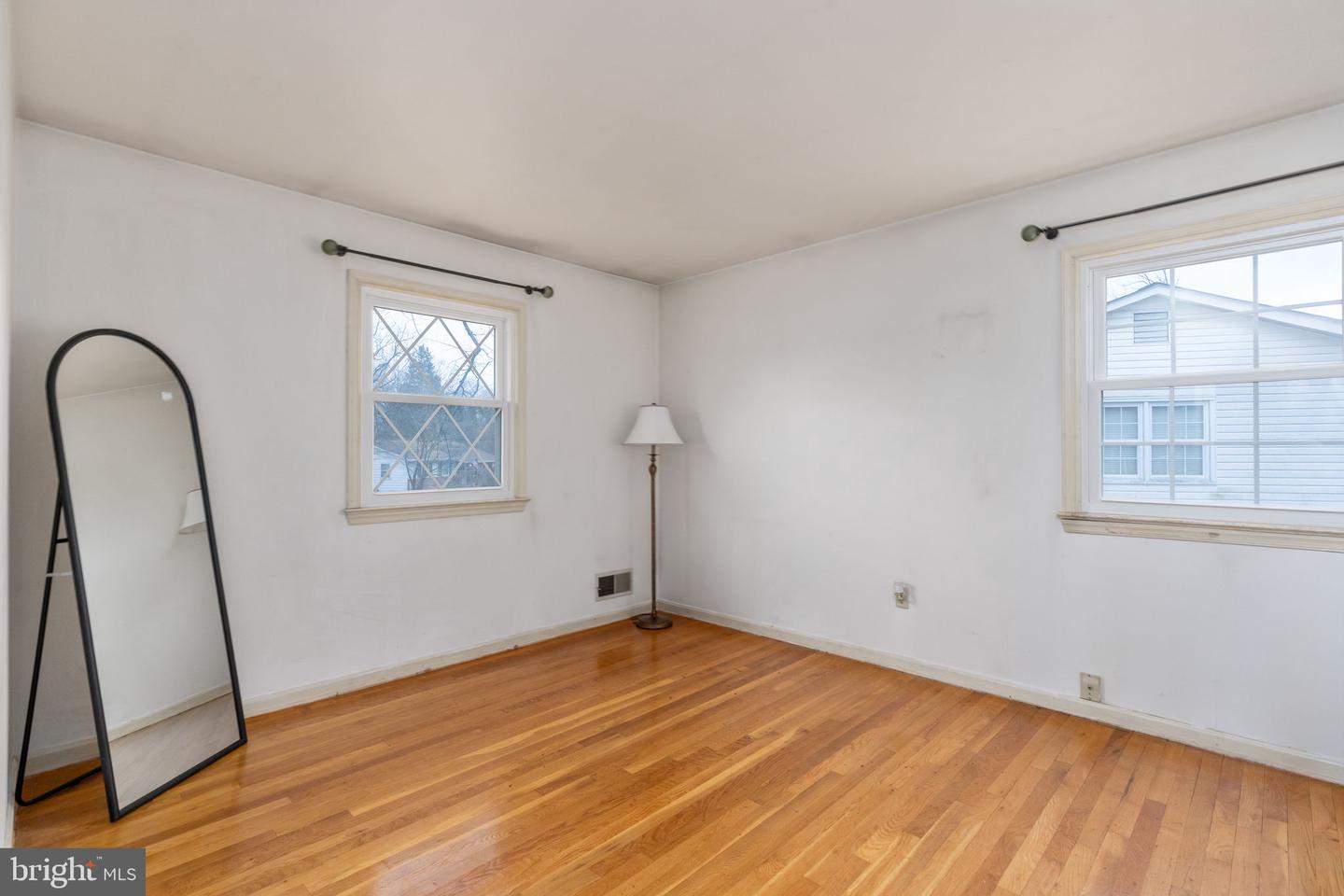 7512 FORRESTER LN, MANASSAS, Virginia 20109, 4 Bedrooms Bedrooms, ,2 BathroomsBathrooms,Residential,For sale,7512 FORRESTER LN,VAPW2113918 MLS # VAPW2113918