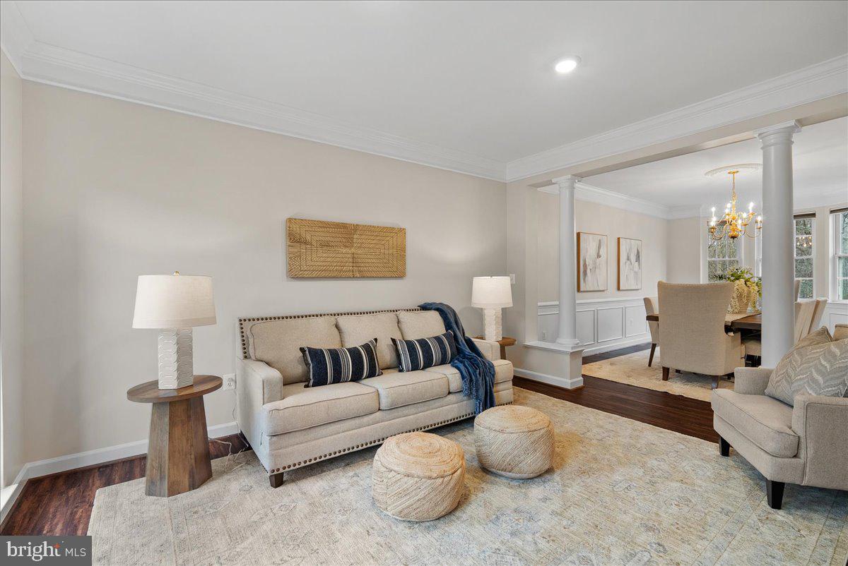 13475 CONEFLOWER CT, CENTREVILLE, Virginia 20120, 5 Bedrooms Bedrooms, ,3 BathroomsBathrooms,Residential,For sale,13475 CONEFLOWER CT,VAFX2294478 MLS # VAFX2294478