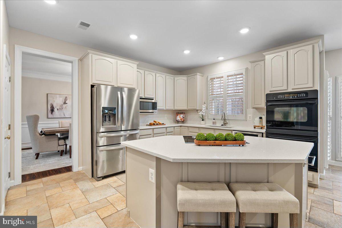 13475 CONEFLOWER CT, CENTREVILLE, Virginia 20120, 5 Bedrooms Bedrooms, ,3 BathroomsBathrooms,Residential,For sale,13475 CONEFLOWER CT,VAFX2294478 MLS # VAFX2294478