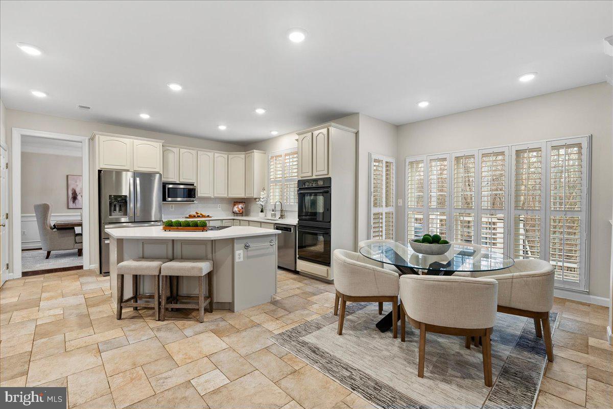 13475 CONEFLOWER CT, CENTREVILLE, Virginia 20120, 5 Bedrooms Bedrooms, ,3 BathroomsBathrooms,Residential,For sale,13475 CONEFLOWER CT,VAFX2294478 MLS # VAFX2294478