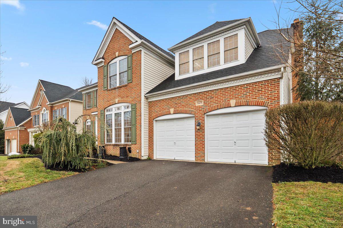 13475 CONEFLOWER CT, CENTREVILLE, Virginia 20120, 5 Bedrooms Bedrooms, ,3 BathroomsBathrooms,Residential,For sale,13475 CONEFLOWER CT,VAFX2294478 MLS # VAFX2294478