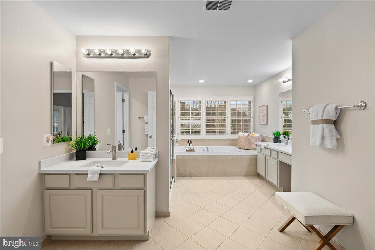 13475 CONEFLOWER CT, CENTREVILLE, Virginia 20120, 5 Bedrooms Bedrooms, ,3 BathroomsBathrooms,Residential,For sale,13475 CONEFLOWER CT,VAFX2294478 MLS # VAFX2294478