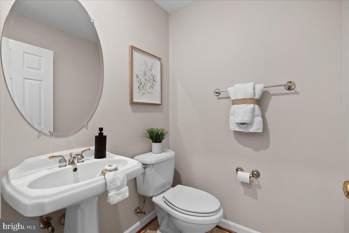 13475 CONEFLOWER CT, CENTREVILLE, Virginia 20120, 5 Bedrooms Bedrooms, ,3 BathroomsBathrooms,Residential,For sale,13475 CONEFLOWER CT,VAFX2294478 MLS # VAFX2294478