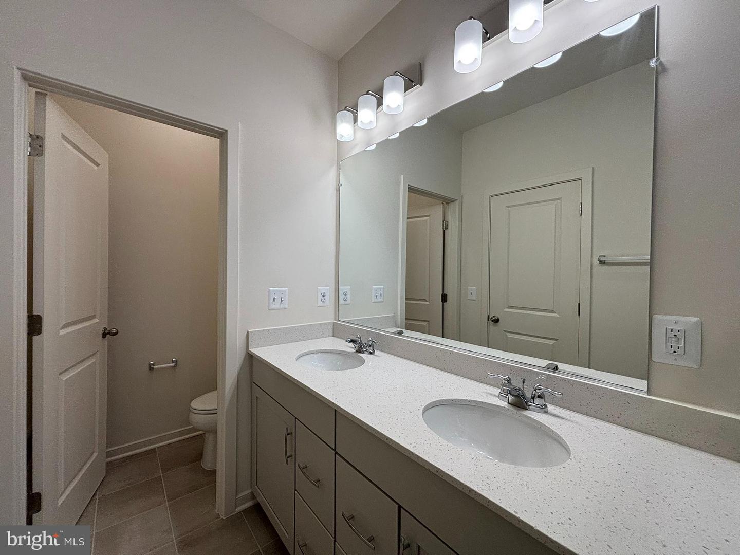 17966 ALICIA AVE, DUMFRIES, Virginia 22026, 3 Bedrooms Bedrooms, ,3 BathroomsBathrooms,Residential,For sale,17966 ALICIA AVE,VAPW2113924 MLS # VAPW2113924