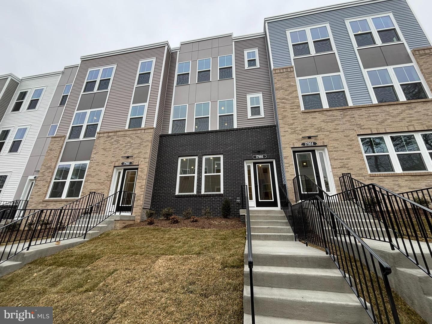 17966 ALICIA AVE, DUMFRIES, Virginia 22026, 3 Bedrooms Bedrooms, ,3 BathroomsBathrooms,Residential,For sale,17966 ALICIA AVE,VAPW2113924 MLS # VAPW2113924