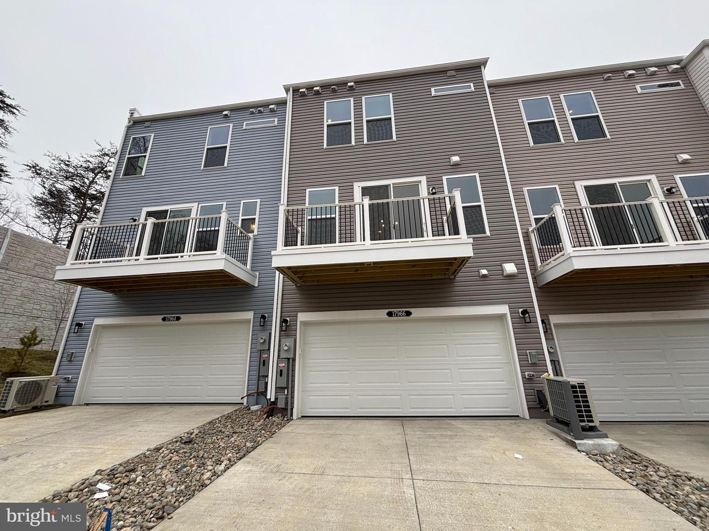 17966 ALICIA AVE, DUMFRIES, Virginia 22026, 3 Bedrooms Bedrooms, ,3 BathroomsBathrooms,Residential,For sale,17966 ALICIA AVE,VAPW2113924 MLS # VAPW2113924