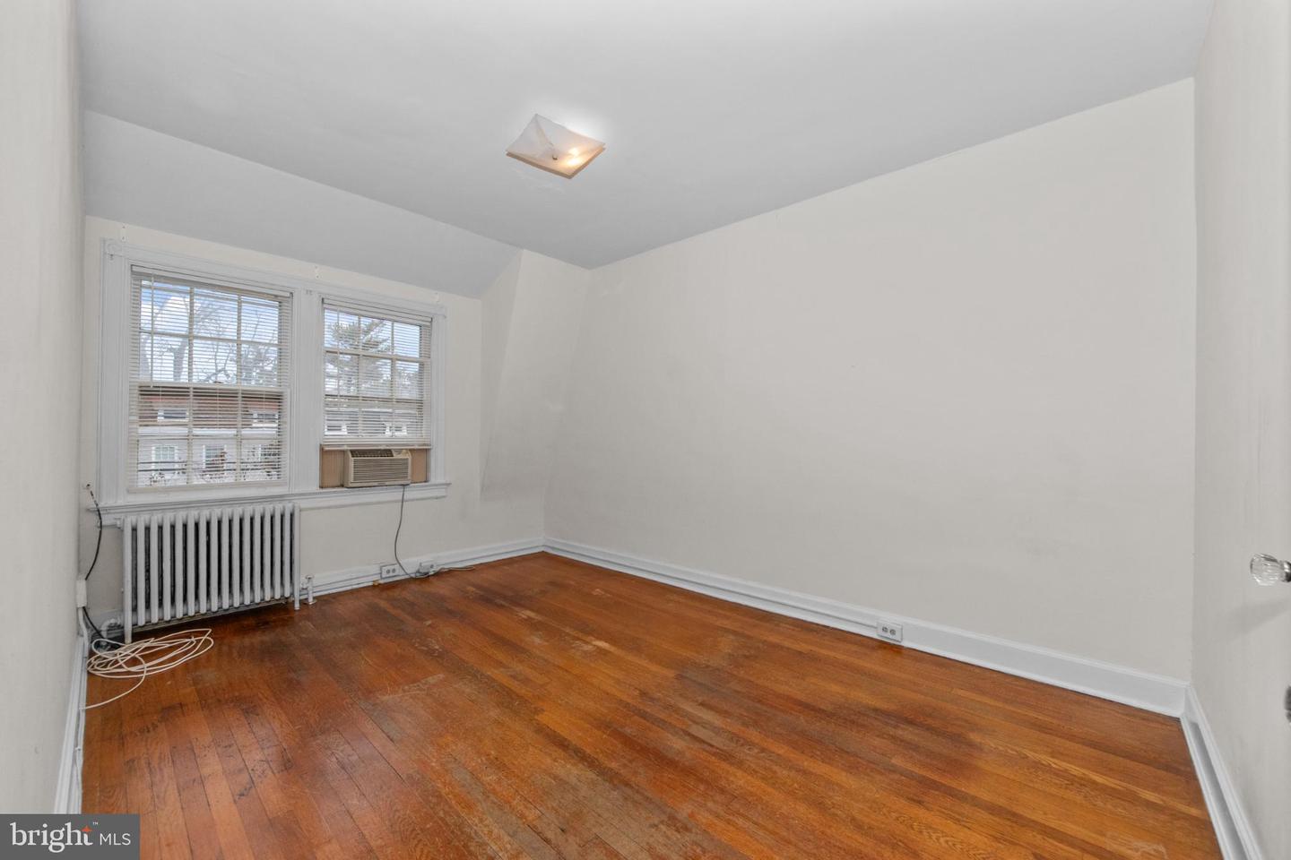 2446 TUNLAW RD NW, WASHINGTON, District Of Columbia 20007, ,Residential,For sale,2446 TUNLAW RD NW,DCDC2249306 MLS # DCDC2249306