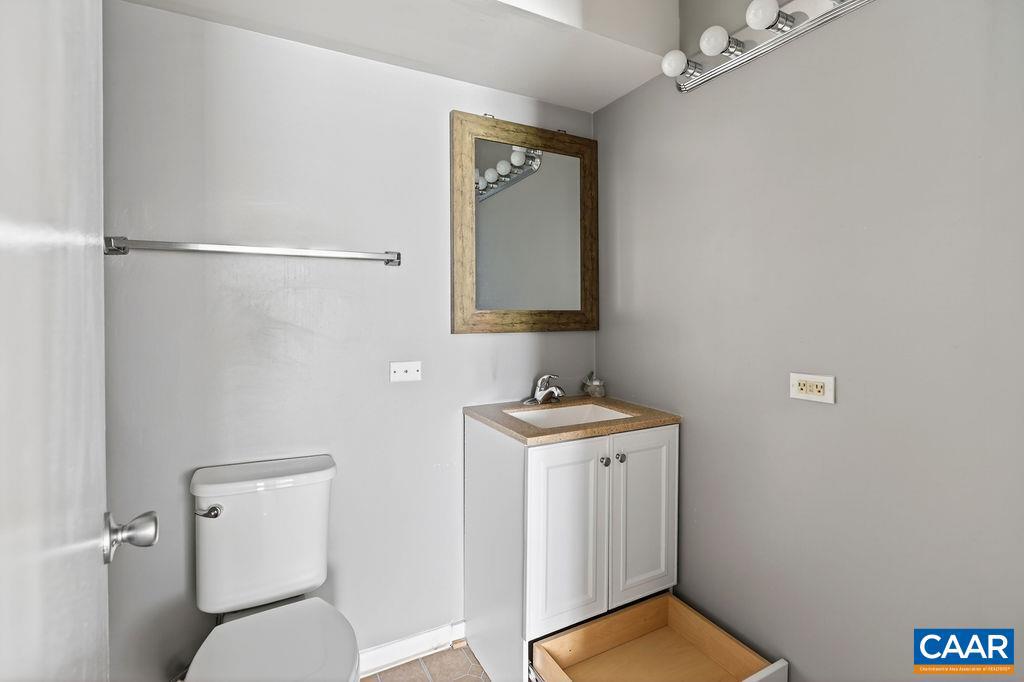 143 GREEN TURTLE LN #3, CHARLOTTESVILLE, Virginia 22901, 1 Bedroom Bedrooms, ,1 BathroomBathrooms,Residential,For sale,143 GREEN TURTLE LN #3,674047 MLS # 674047