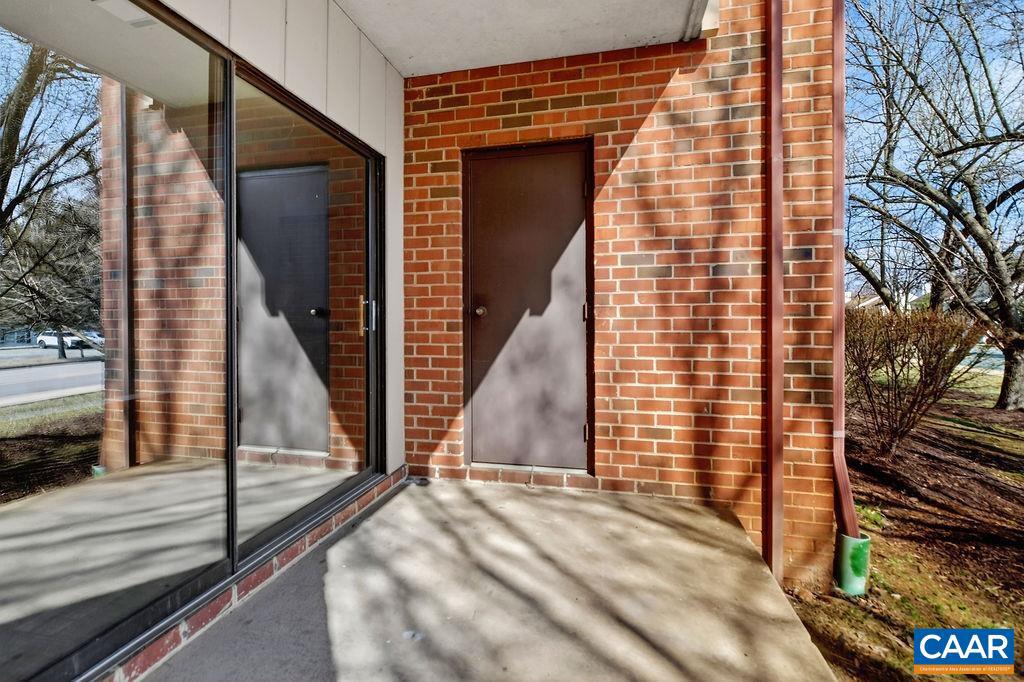 143 GREEN TURTLE LN #3, CHARLOTTESVILLE, Virginia 22901, 1 Bedroom Bedrooms, ,1 BathroomBathrooms,Residential,For sale,143 GREEN TURTLE LN #3,674047 MLS # 674047