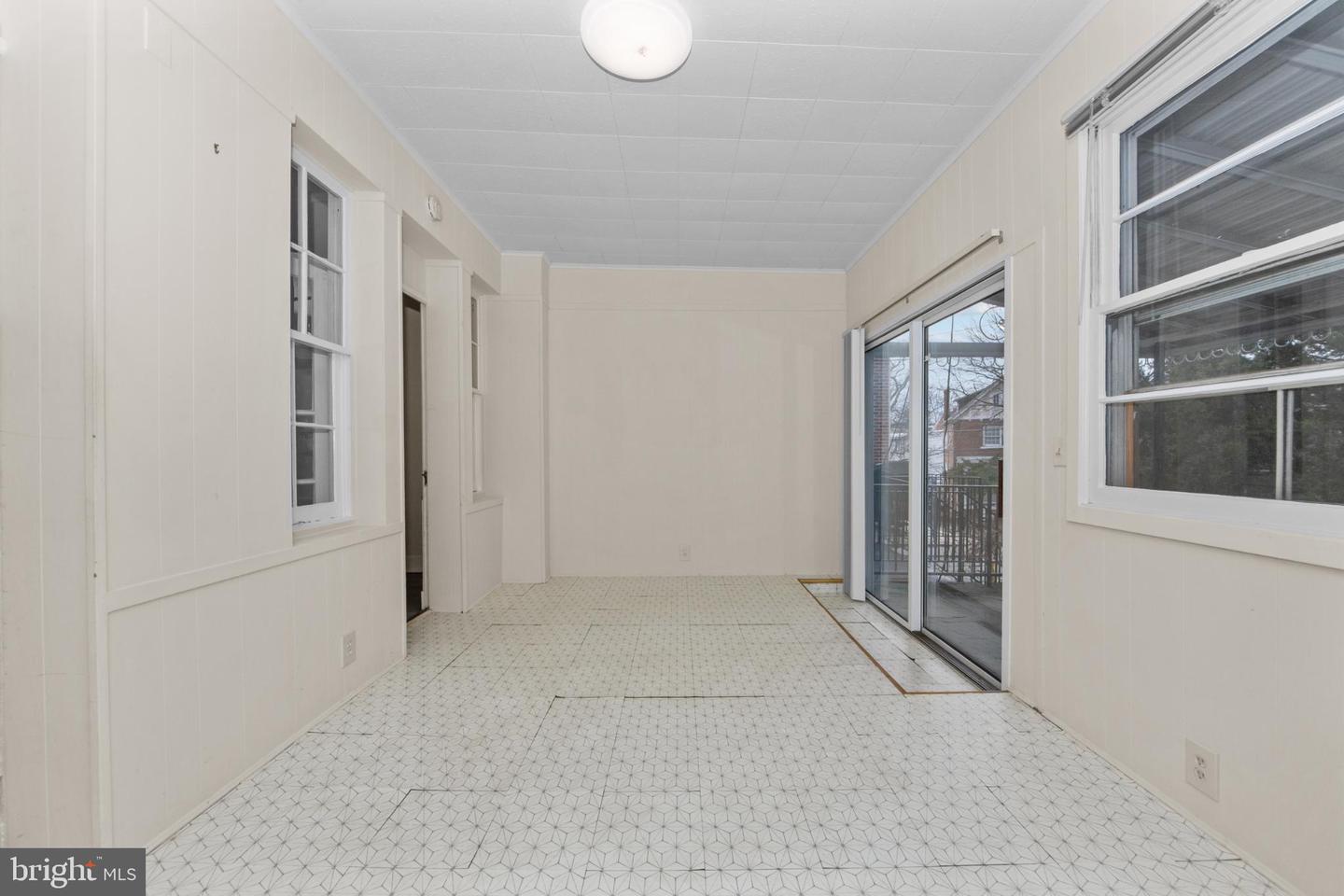 2448 TUNLAW RD NW, WASHINGTON, District Of Columbia 20007, ,Residential,For sale,2448 TUNLAW RD NW,DCDC2249324 MLS # DCDC2249324