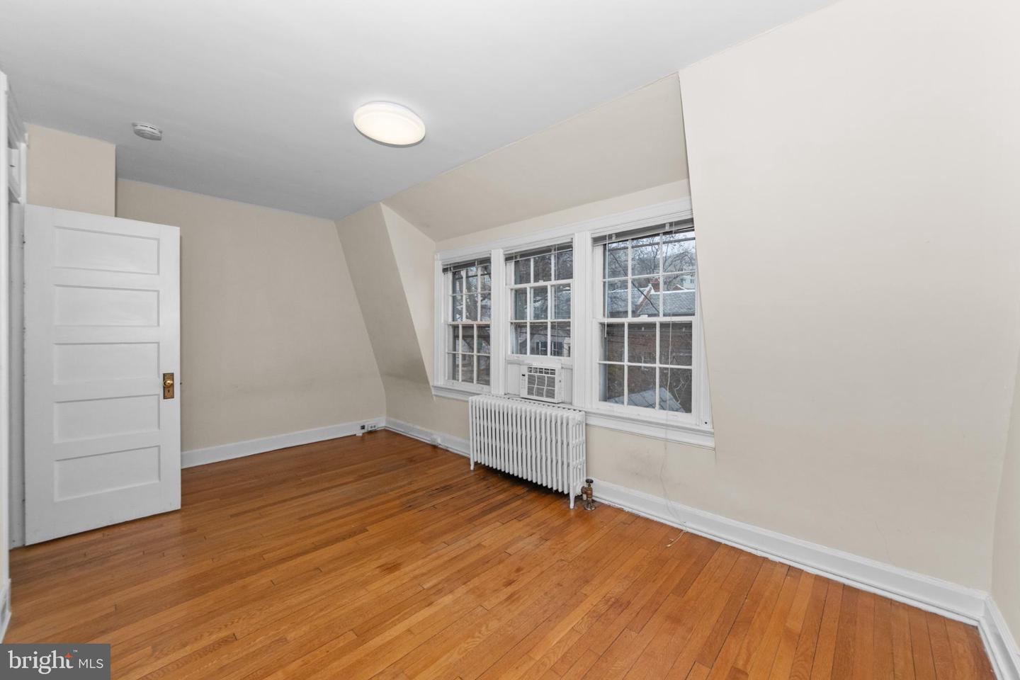 2448 TUNLAW RD NW, WASHINGTON, District Of Columbia 20007, ,Residential,For sale,2448 TUNLAW RD NW,DCDC2249324 MLS # DCDC2249324