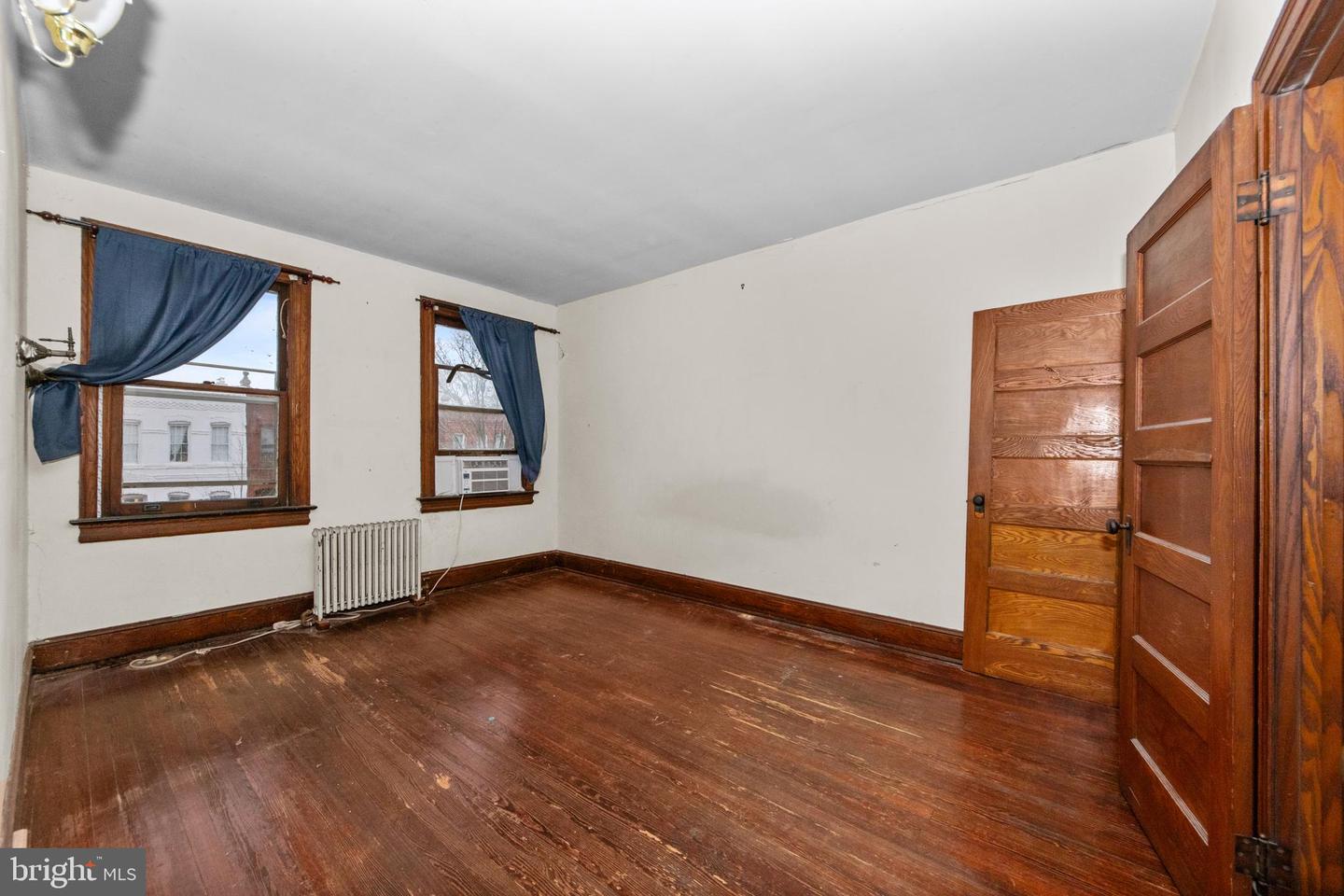 1014 INDEPENDENCE AVE SE, WASHINGTON, District Of Columbia 20003, 3 Bedrooms Bedrooms, ,2 BathroomsBathrooms,Residential,For sale,1014 INDEPENDENCE AVE SE,DCDC2249334 MLS # DCDC2249334