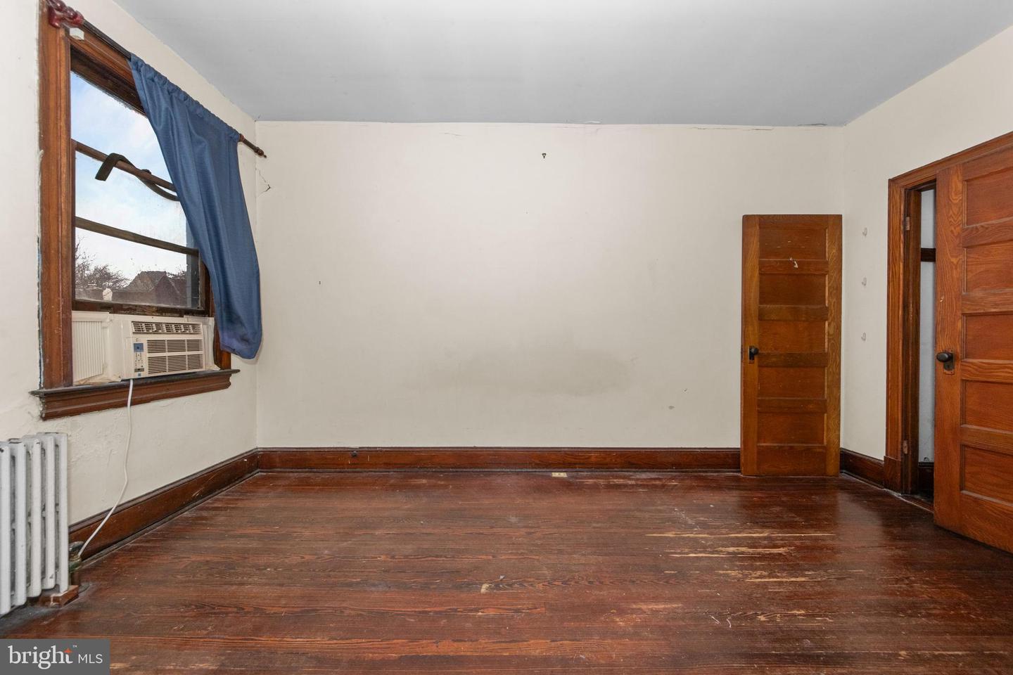 1014 INDEPENDENCE AVE SE, WASHINGTON, District Of Columbia 20003, 3 Bedrooms Bedrooms, ,2 BathroomsBathrooms,Residential,For sale,1014 INDEPENDENCE AVE SE,DCDC2249334 MLS # DCDC2249334