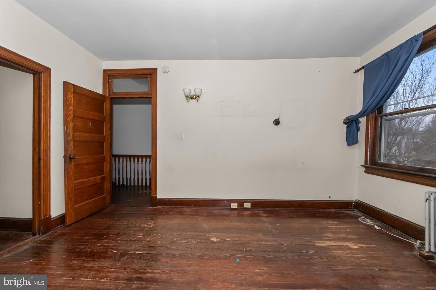 1014 INDEPENDENCE AVE SE, WASHINGTON, District Of Columbia 20003, 3 Bedrooms Bedrooms, ,2 BathroomsBathrooms,Residential,For sale,1014 INDEPENDENCE AVE SE,DCDC2249334 MLS # DCDC2249334