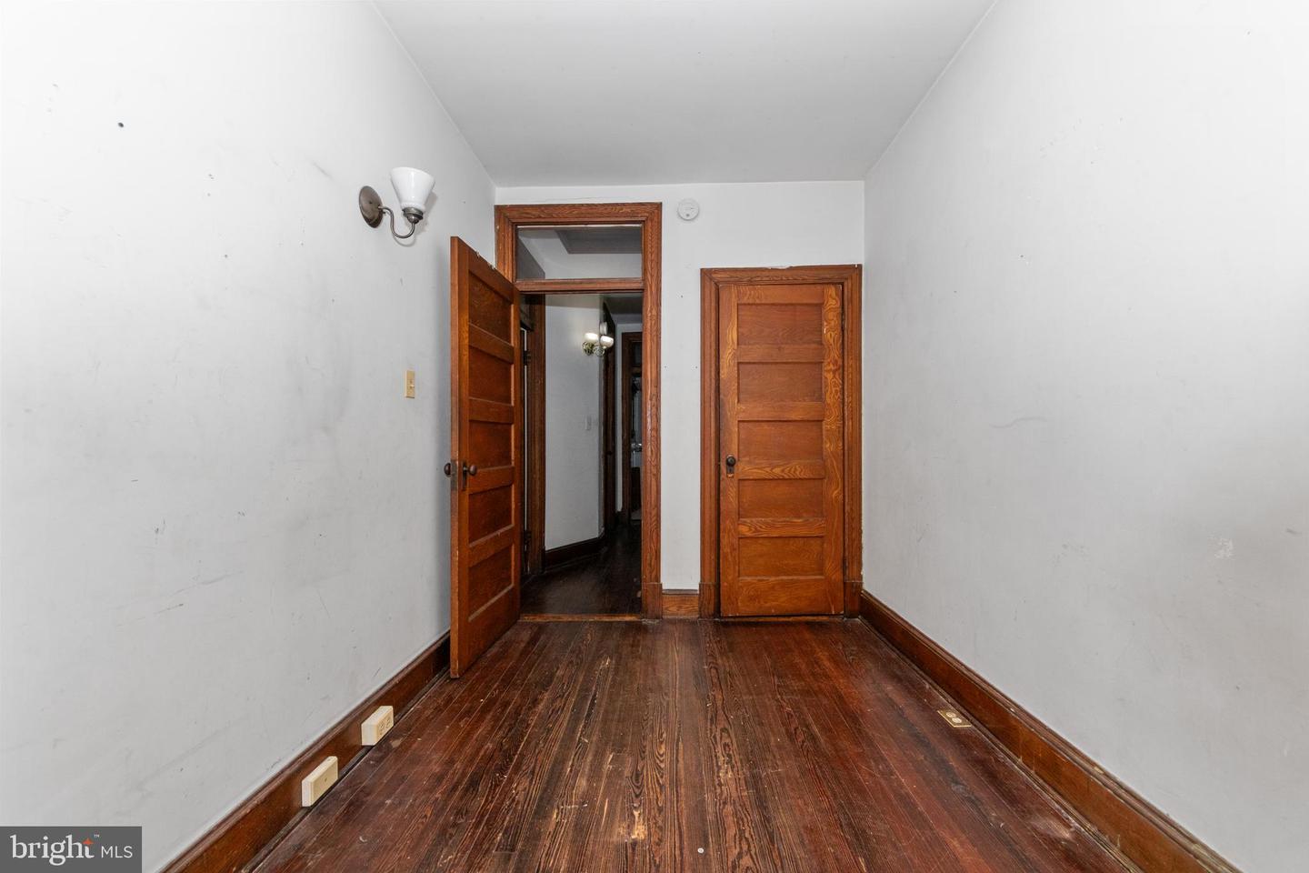 1014 INDEPENDENCE AVE SE, WASHINGTON, District Of Columbia 20003, 3 Bedrooms Bedrooms, ,2 BathroomsBathrooms,Residential,For sale,1014 INDEPENDENCE AVE SE,DCDC2249334 MLS # DCDC2249334