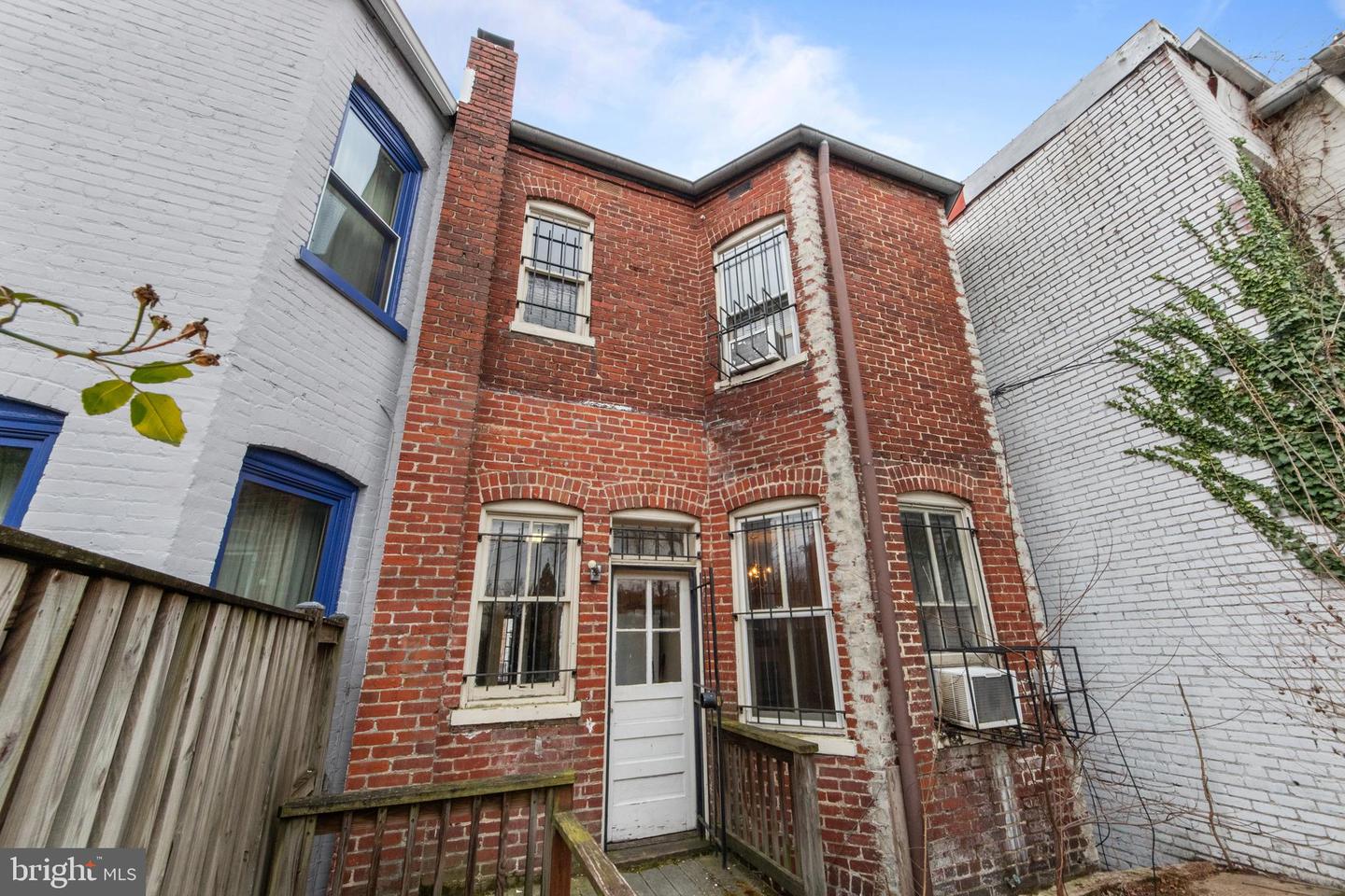 1014 INDEPENDENCE AVE SE, WASHINGTON, District Of Columbia 20003, 3 Bedrooms Bedrooms, ,2 BathroomsBathrooms,Residential,For sale,1014 INDEPENDENCE AVE SE,DCDC2249334 MLS # DCDC2249334