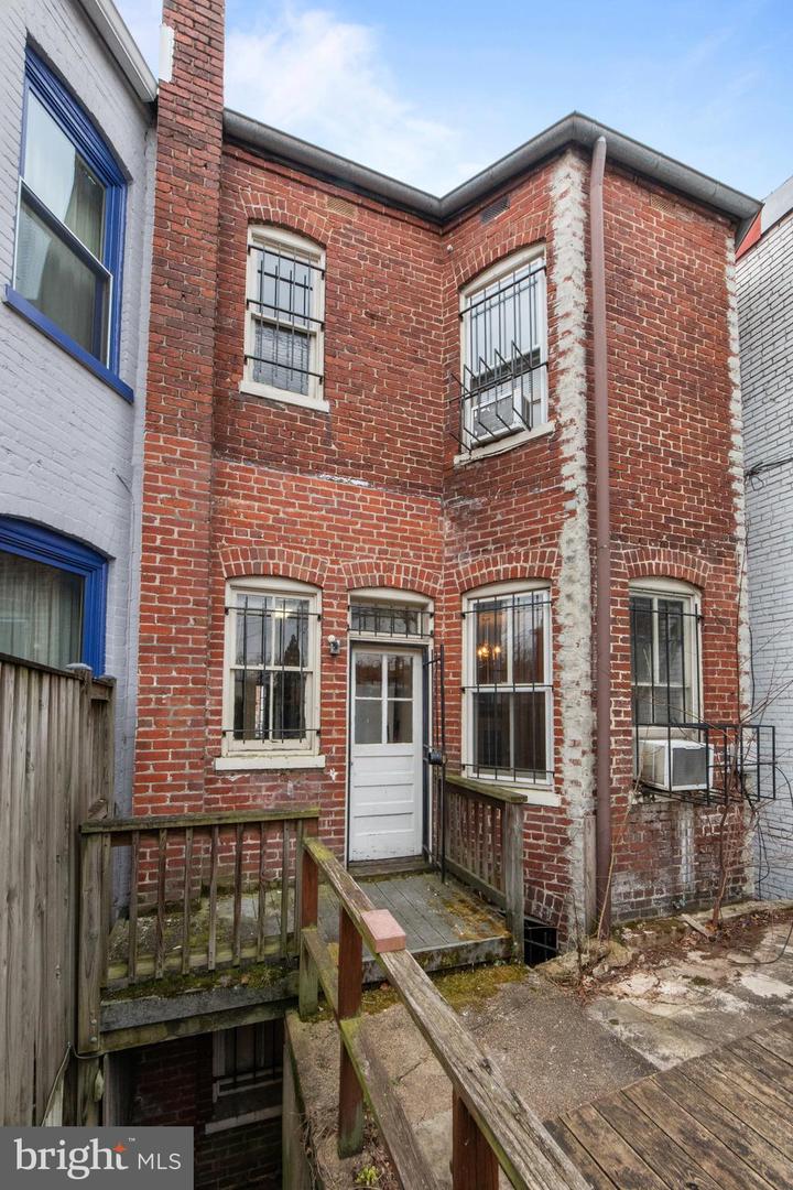 1014 INDEPENDENCE AVE SE, WASHINGTON, District Of Columbia 20003, 3 Bedrooms Bedrooms, ,2 BathroomsBathrooms,Residential,For sale,1014 INDEPENDENCE AVE SE,DCDC2249334 MLS # DCDC2249334