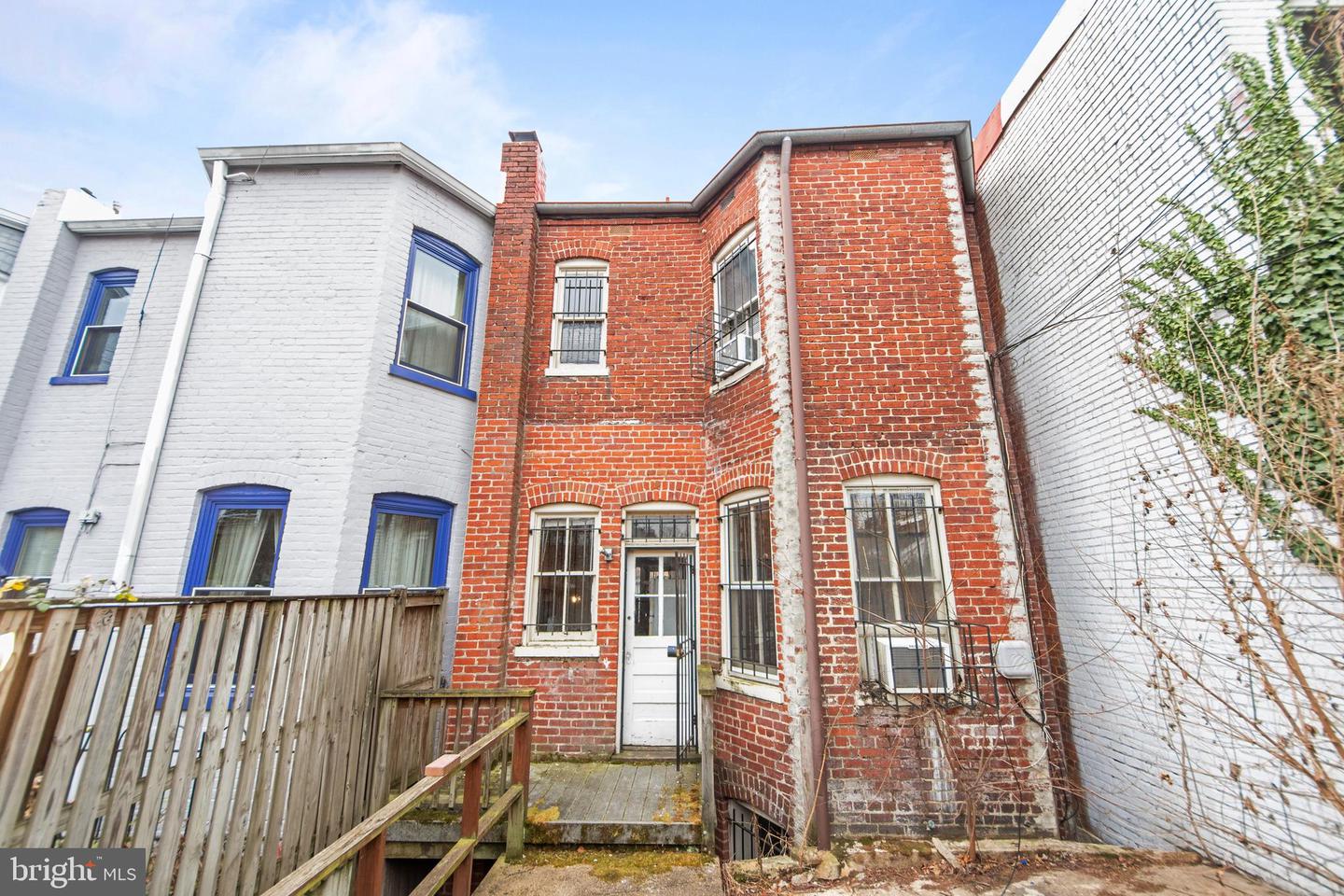 1014 INDEPENDENCE AVE SE, WASHINGTON, District Of Columbia 20003, 3 Bedrooms Bedrooms, ,2 BathroomsBathrooms,Residential,For sale,1014 INDEPENDENCE AVE SE,DCDC2249334 MLS # DCDC2249334