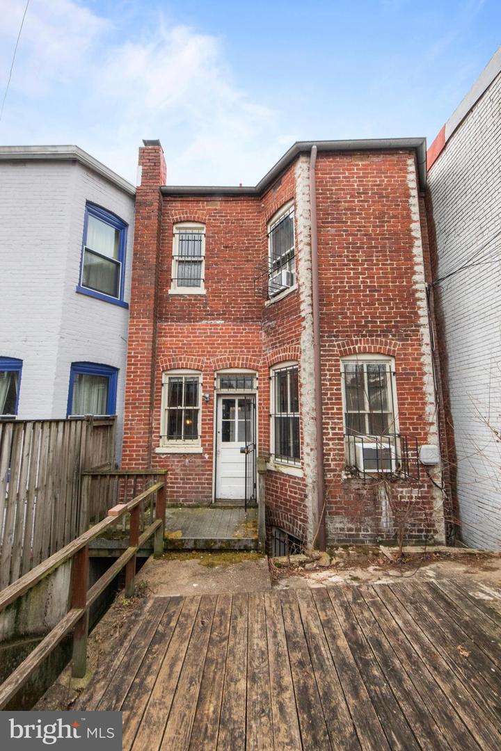 1014 INDEPENDENCE AVE SE, WASHINGTON, District Of Columbia 20003, 3 Bedrooms Bedrooms, ,2 BathroomsBathrooms,Residential,For sale,1014 INDEPENDENCE AVE SE,DCDC2249334 MLS # DCDC2249334