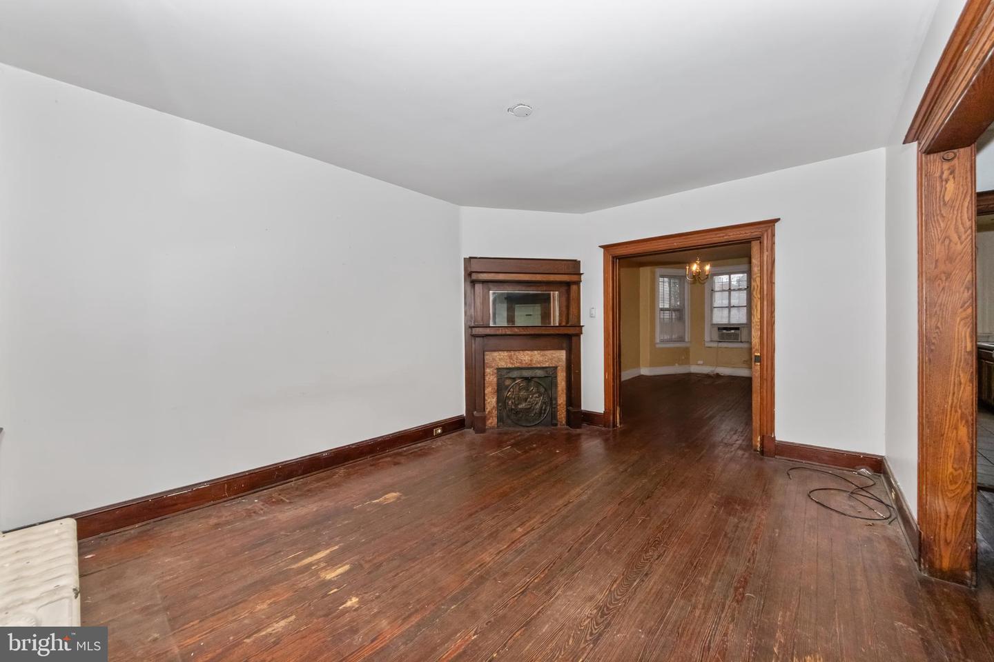 1014 INDEPENDENCE AVE SE, WASHINGTON, District Of Columbia 20003, 3 Bedrooms Bedrooms, ,2 BathroomsBathrooms,Residential,For sale,1014 INDEPENDENCE AVE SE,DCDC2249334 MLS # DCDC2249334