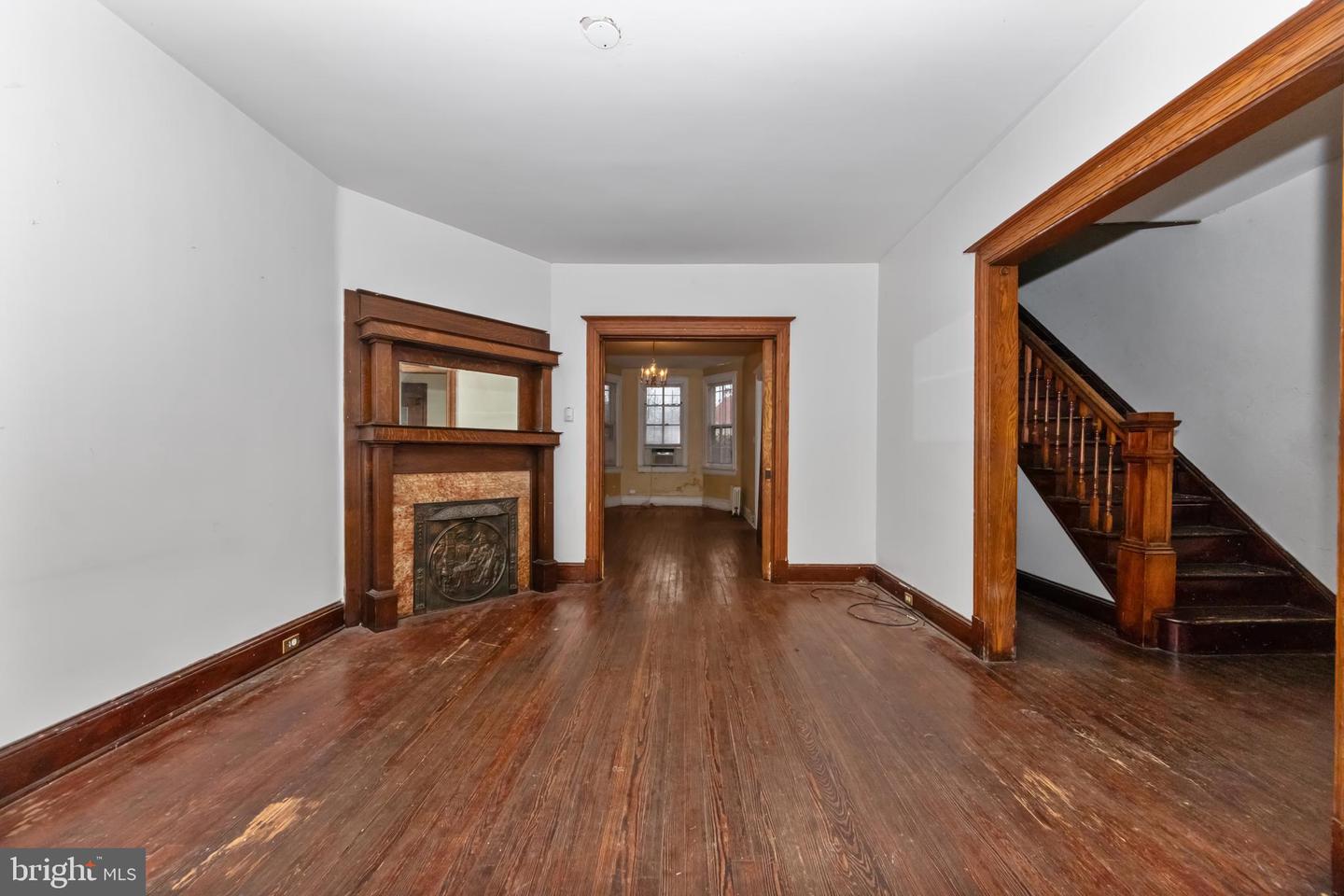 1014 INDEPENDENCE AVE SE, WASHINGTON, District Of Columbia 20003, 3 Bedrooms Bedrooms, ,2 BathroomsBathrooms,Residential,For sale,1014 INDEPENDENCE AVE SE,DCDC2249334 MLS # DCDC2249334