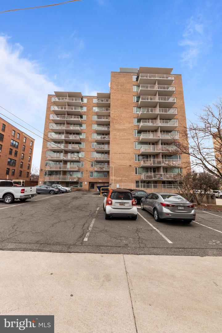 2800 WISCONSIN AVE NW #709, WASHINGTON, District Of Columbia 20007, ,1 BathroomBathrooms,Residential,For sale,2800 WISCONSIN AVE NW #709,DCDC2249342 MLS # DCDC2249342