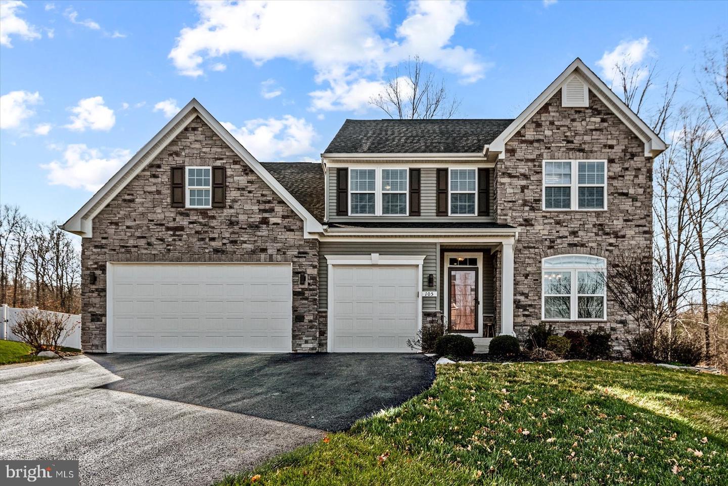 105 OAK RD, STAFFORD, Virginia 22556, 5 Bedrooms Bedrooms, ,5 BathroomsBathrooms,Residential,For sale,105 OAK RD,VAST2046670 MLS # VAST2046670