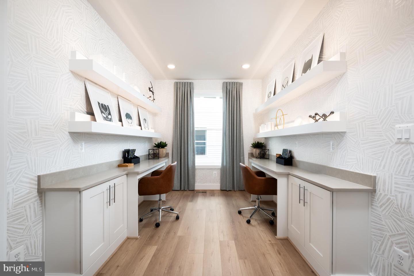 22915 ORCHARD GROVE DR, BRAMBLETON, Virginia 20148, 6 Bedrooms Bedrooms, ,5 BathroomsBathrooms,Residential,For sale,22915 ORCHARD GROVE DR,VALO2117498 MLS # VALO2117498