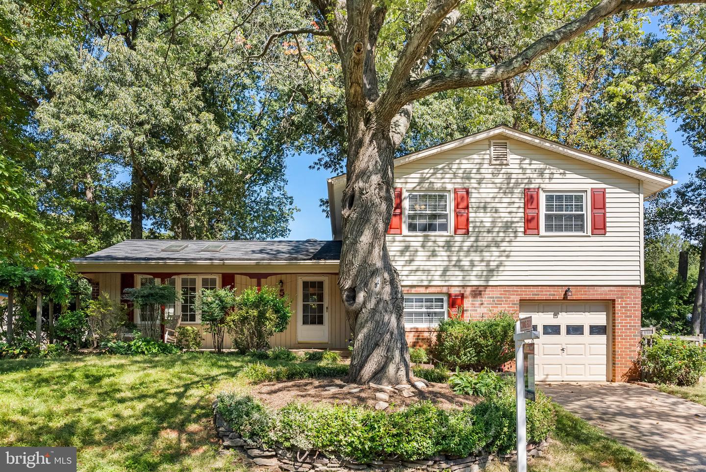 5313 STONINGTON DR, FAIRFAX, Virginia 22032, 6 Bedrooms Bedrooms, ,4 BathroomsBathrooms,Residential,For sale,5313 STONINGTON DR,VAFX2264606 MLS # VAFX2264606