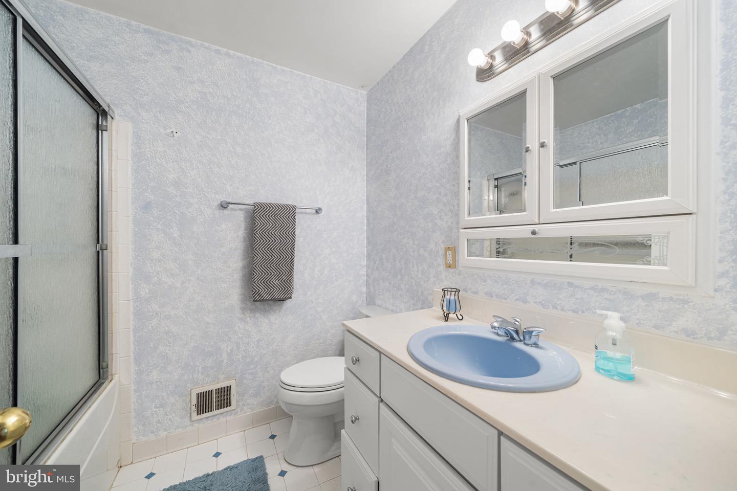 5313 STONINGTON DR, FAIRFAX, Virginia 22032, 6 Bedrooms Bedrooms, ,4 BathroomsBathrooms,Residential,For sale,5313 STONINGTON DR,VAFX2264606 MLS # VAFX2264606