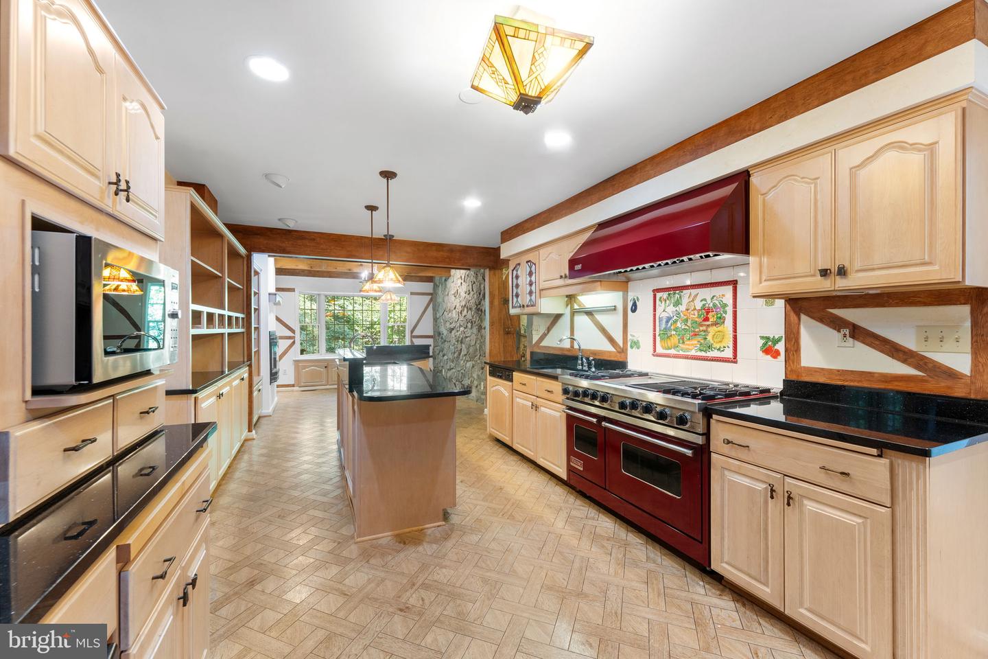 1560 FOREST VILLA LN, MCLEAN, Virginia 22101, 5 Bedrooms Bedrooms, ,3 BathroomsBathrooms,Residential,For sale,1560 FOREST VILLA LN,VAFX2267058 MLS # VAFX2267058