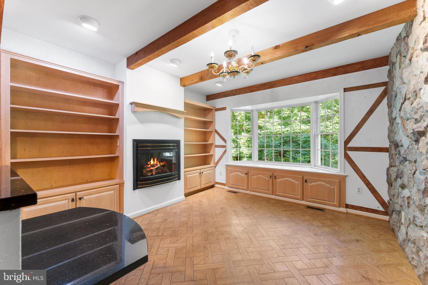 1560 FOREST VILLA LN, MCLEAN, Virginia 22101, 5 Bedrooms Bedrooms, ,3 BathroomsBathrooms,Residential,For sale,1560 FOREST VILLA LN,VAFX2267058 MLS # VAFX2267058