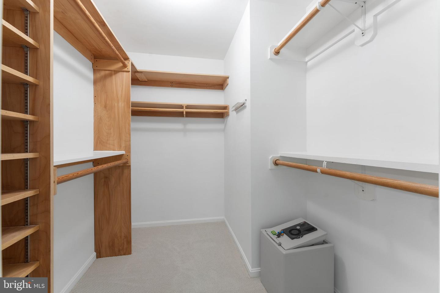 1560 FOREST VILLA LN, MCLEAN, Virginia 22101, 5 Bedrooms Bedrooms, ,3 BathroomsBathrooms,Residential,For sale,1560 FOREST VILLA LN,VAFX2267058 MLS # VAFX2267058