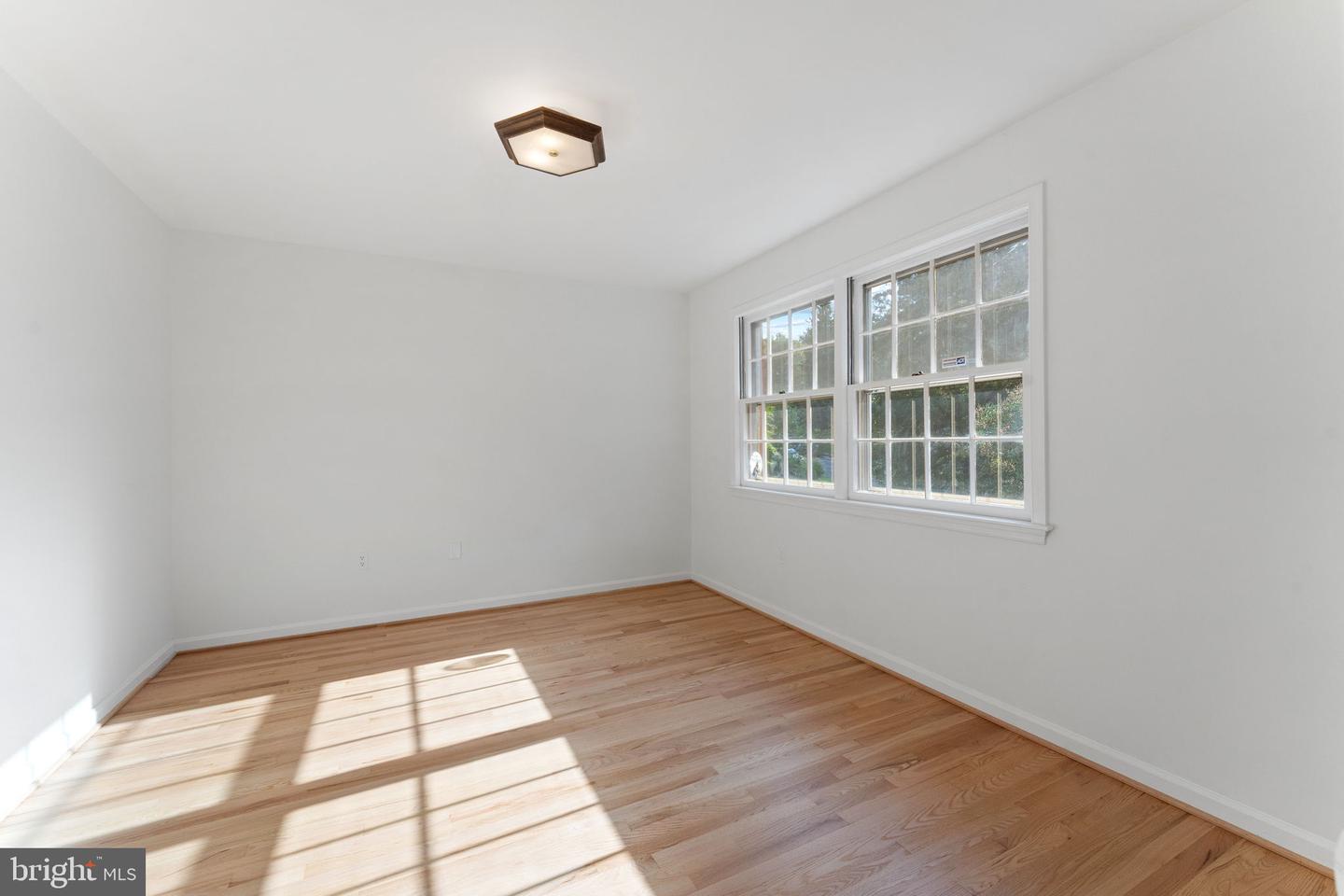 1560 FOREST VILLA LN, MCLEAN, Virginia 22101, 5 Bedrooms Bedrooms, ,3 BathroomsBathrooms,Residential,For sale,1560 FOREST VILLA LN,VAFX2267058 MLS # VAFX2267058