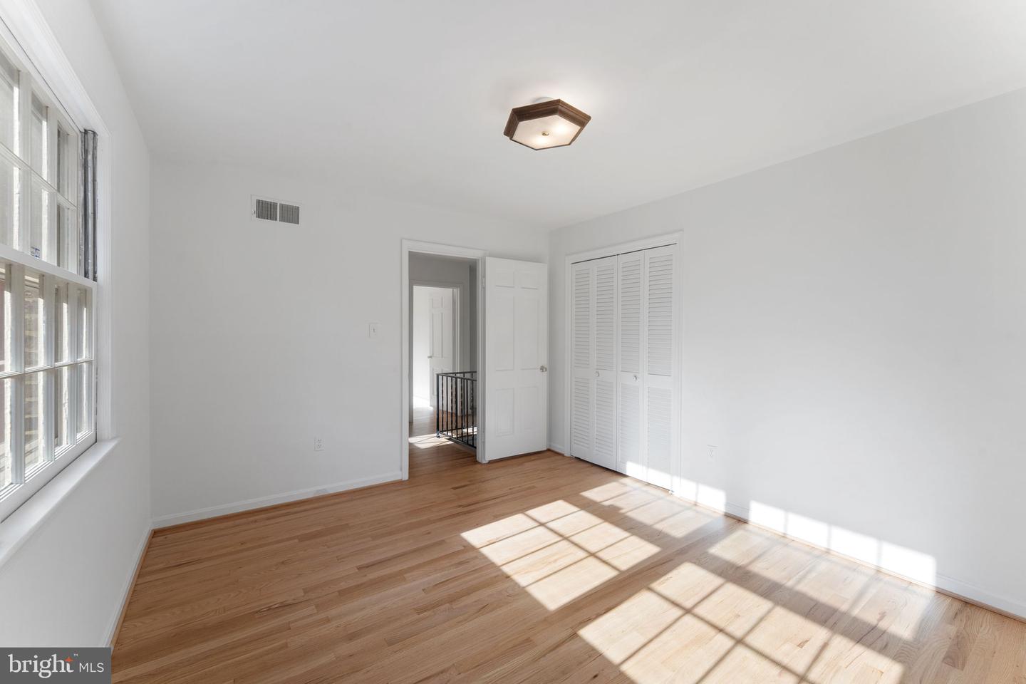 1560 FOREST VILLA LN, MCLEAN, Virginia 22101, 5 Bedrooms Bedrooms, ,3 BathroomsBathrooms,Residential,For sale,1560 FOREST VILLA LN,VAFX2267058 MLS # VAFX2267058