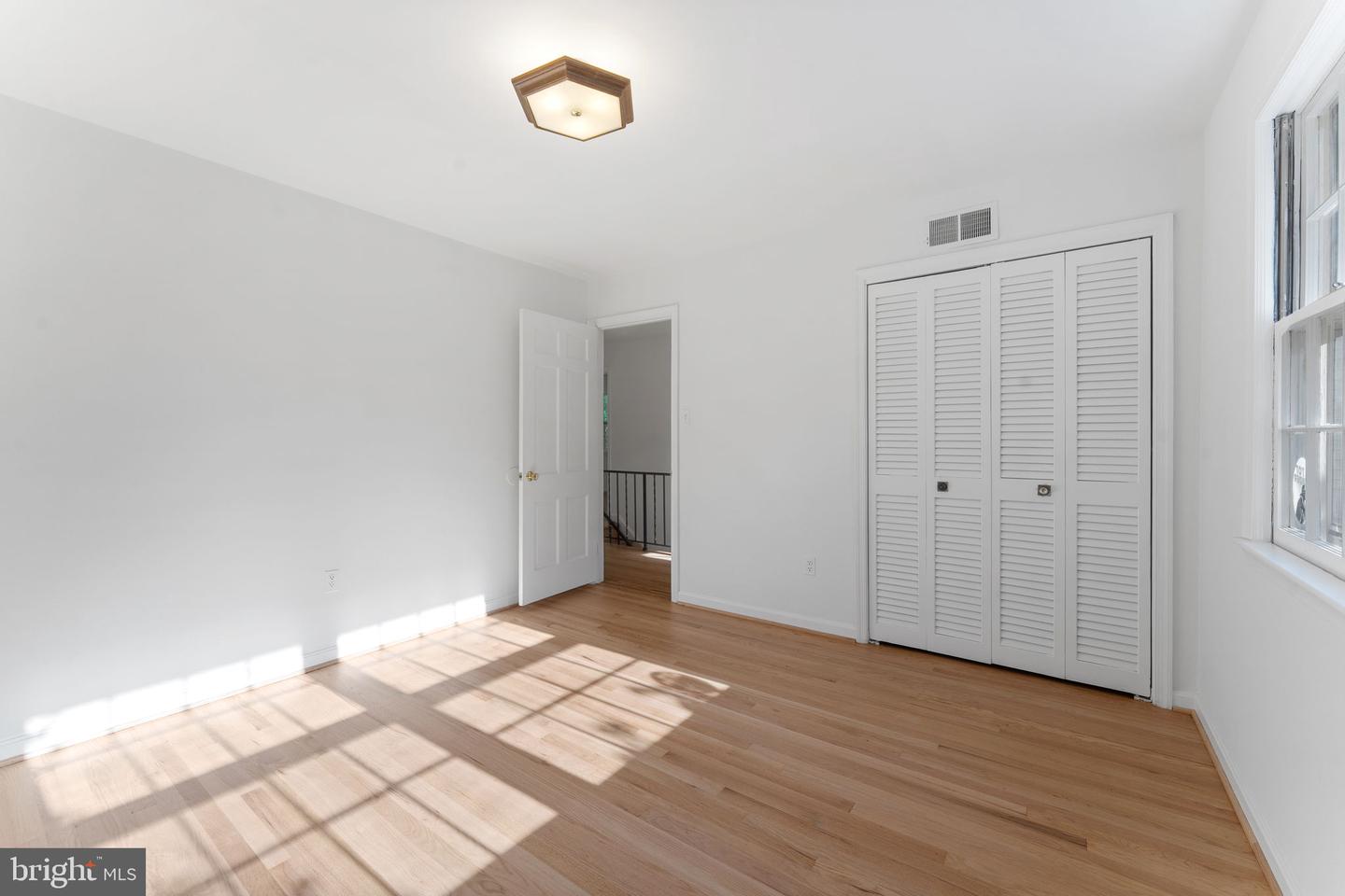 1560 FOREST VILLA LN, MCLEAN, Virginia 22101, 5 Bedrooms Bedrooms, ,3 BathroomsBathrooms,Residential,For sale,1560 FOREST VILLA LN,VAFX2267058 MLS # VAFX2267058