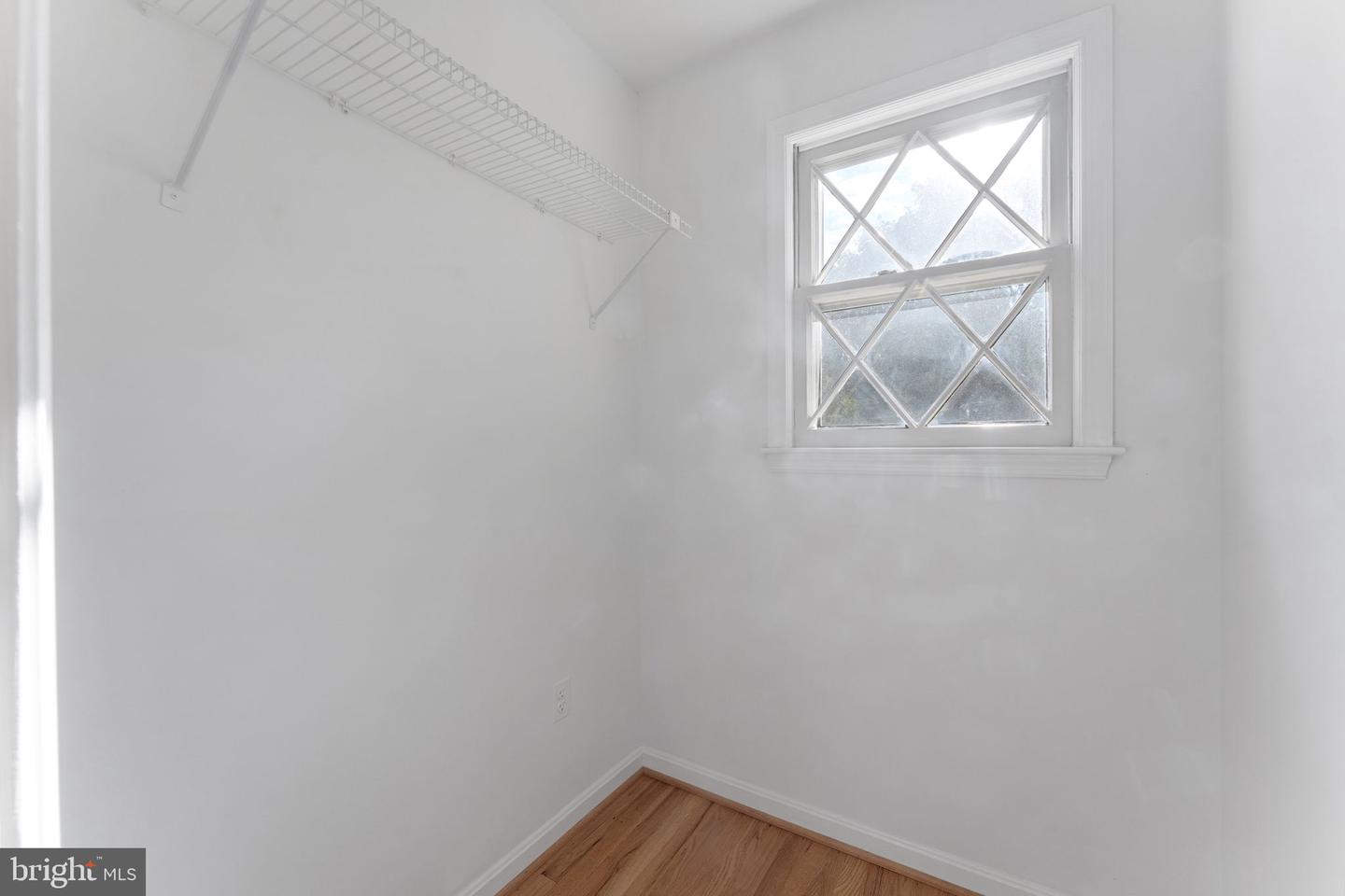 1560 FOREST VILLA LN, MCLEAN, Virginia 22101, 5 Bedrooms Bedrooms, ,3 BathroomsBathrooms,Residential,For sale,1560 FOREST VILLA LN,VAFX2267058 MLS # VAFX2267058