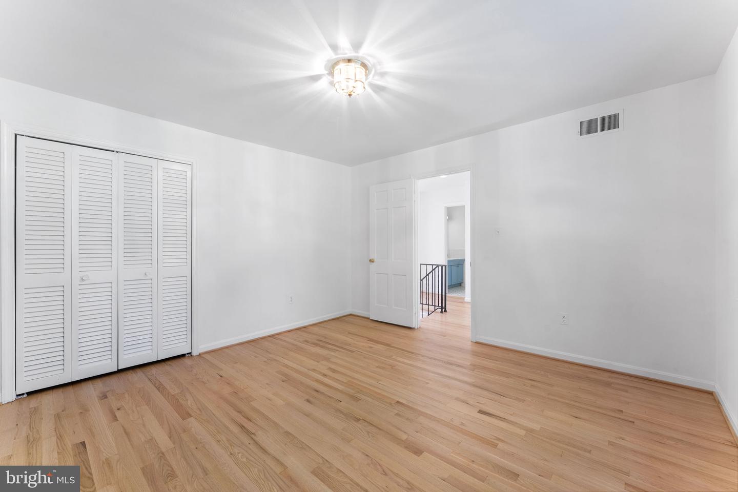 1560 FOREST VILLA LN, MCLEAN, Virginia 22101, 5 Bedrooms Bedrooms, ,3 BathroomsBathrooms,Residential,For sale,1560 FOREST VILLA LN,VAFX2267058 MLS # VAFX2267058