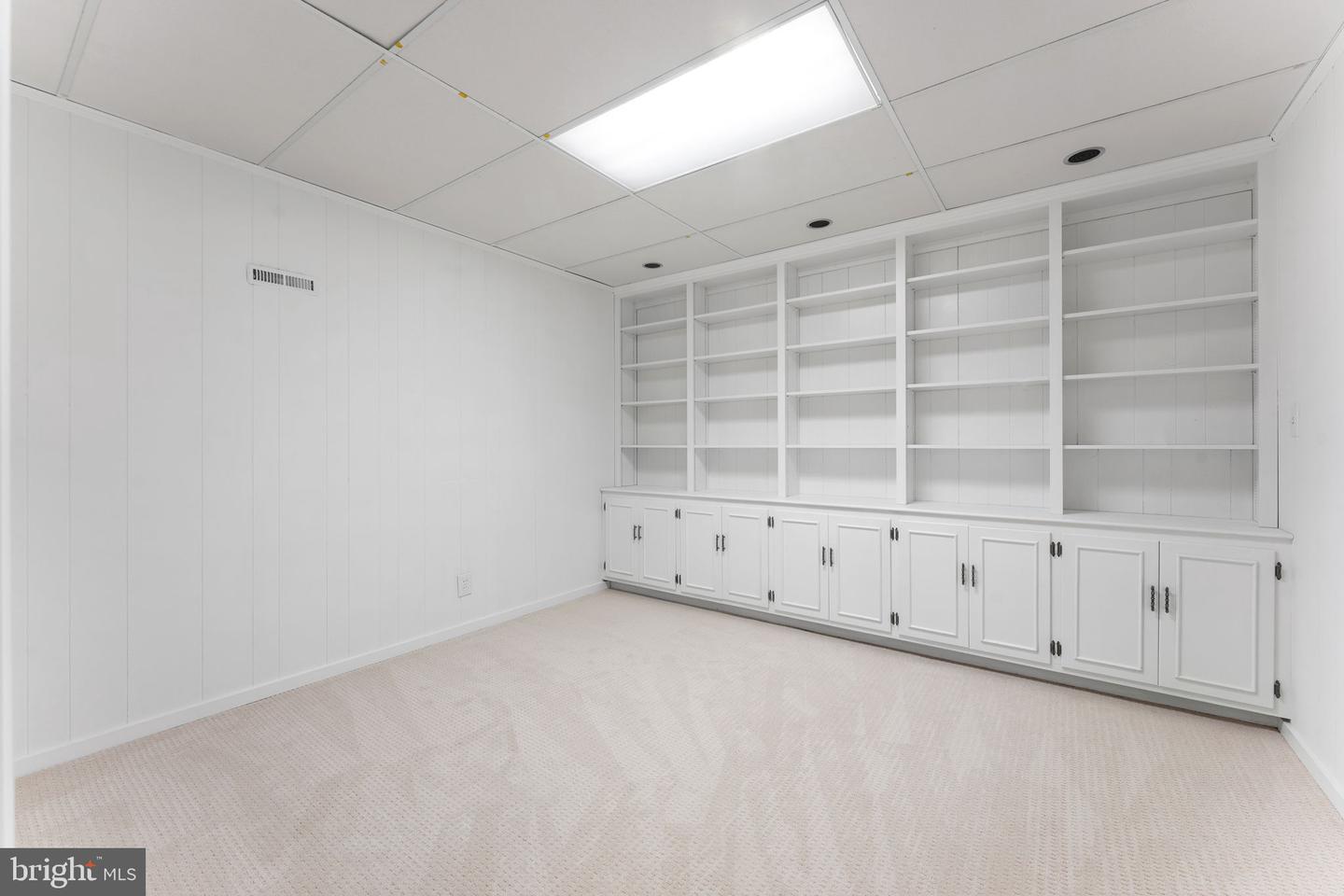 1560 FOREST VILLA LN, MCLEAN, Virginia 22101, 5 Bedrooms Bedrooms, ,3 BathroomsBathrooms,Residential,For sale,1560 FOREST VILLA LN,VAFX2267058 MLS # VAFX2267058