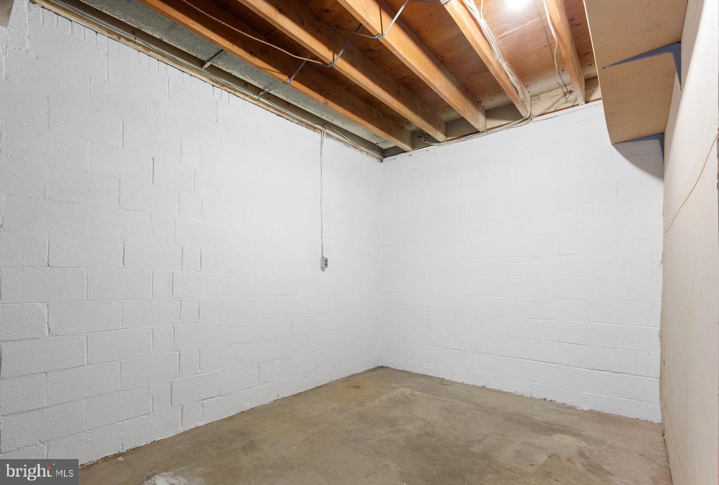 1560 FOREST VILLA LN, MCLEAN, Virginia 22101, 5 Bedrooms Bedrooms, ,3 BathroomsBathrooms,Residential,For sale,1560 FOREST VILLA LN,VAFX2267058 MLS # VAFX2267058