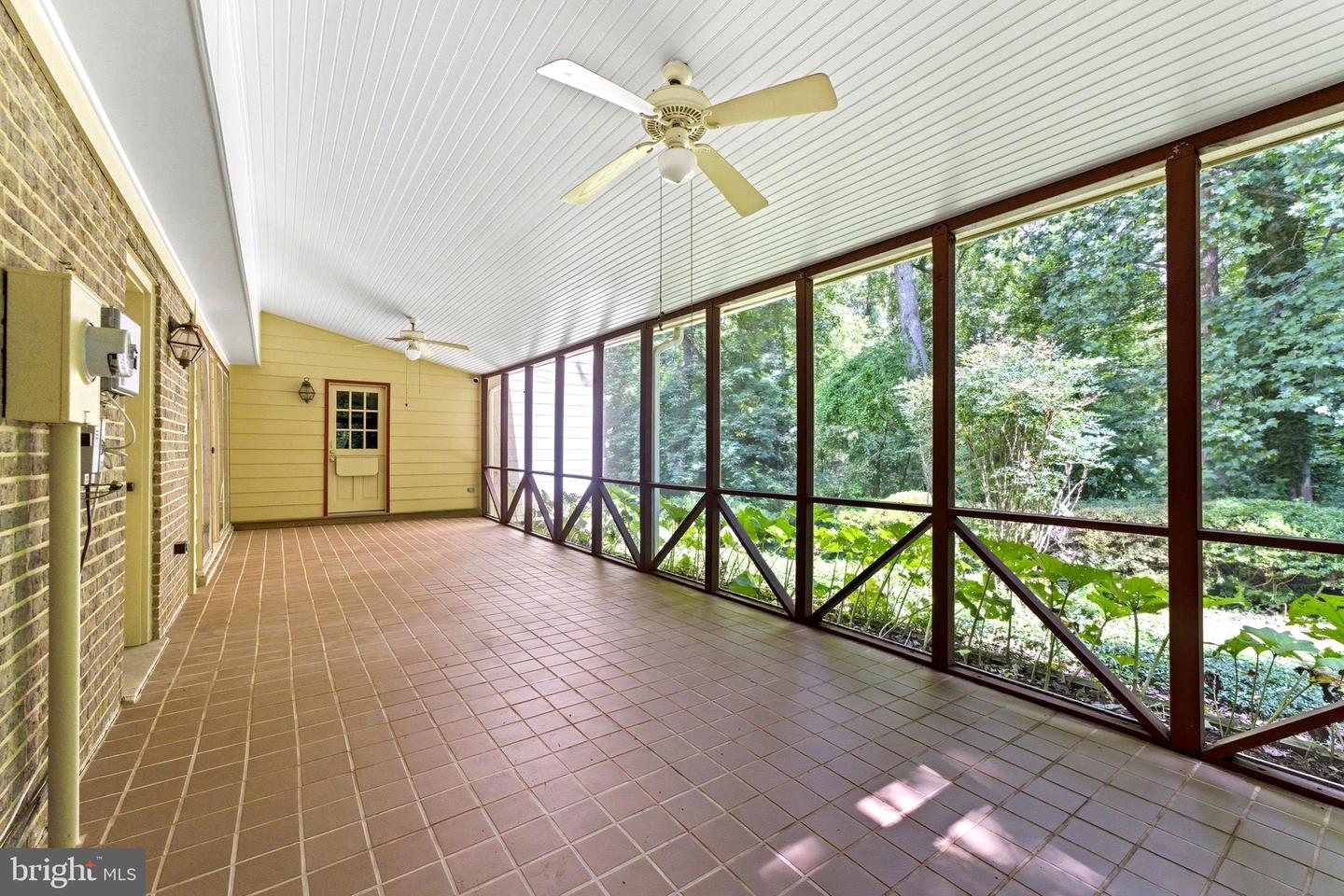 1560 FOREST VILLA LN, MCLEAN, Virginia 22101, 5 Bedrooms Bedrooms, ,3 BathroomsBathrooms,Residential,For sale,1560 FOREST VILLA LN,VAFX2267058 MLS # VAFX2267058