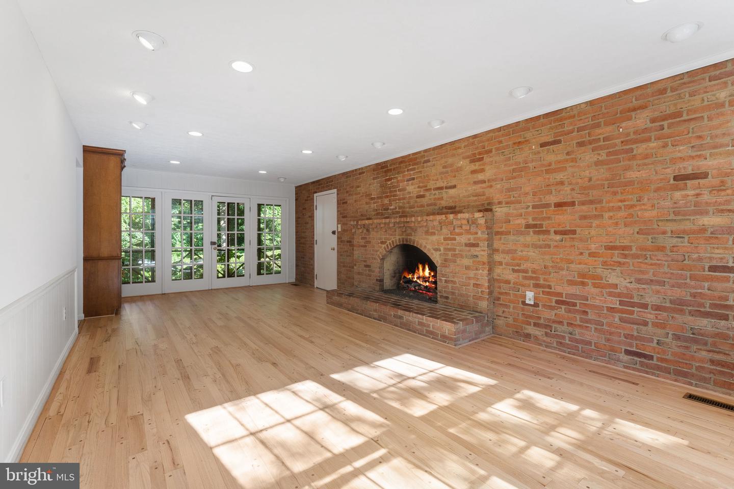 1560 FOREST VILLA LN, MCLEAN, Virginia 22101, 5 Bedrooms Bedrooms, ,3 BathroomsBathrooms,Residential,For sale,1560 FOREST VILLA LN,VAFX2267058 MLS # VAFX2267058