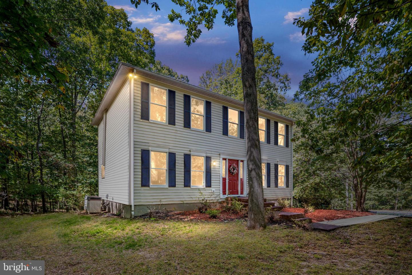 19312 BRIAR PATCH DR, GORDONSVILLE, Virginia 22942, 4 Bedrooms Bedrooms, 7 Rooms Rooms,2 BathroomsBathrooms,Residential,For sale,19312 BRIAR PATCH DR,VAOR2012438 MLS # VAOR2012438