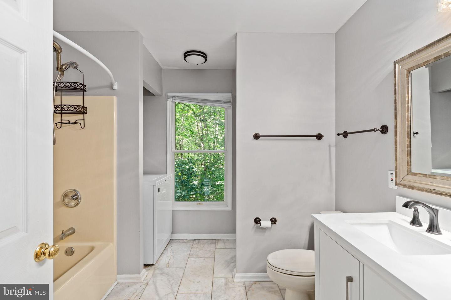 19312 BRIAR PATCH DR, GORDONSVILLE, Virginia 22942, 4 Bedrooms Bedrooms, 7 Rooms Rooms,2 BathroomsBathrooms,Residential,For sale,19312 BRIAR PATCH DR,VAOR2012438 MLS # VAOR2012438